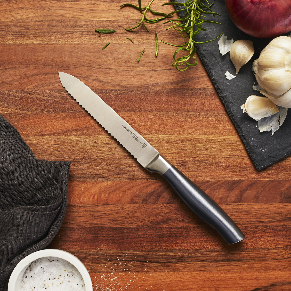 5-inch Serrated Utility Knife Q6262