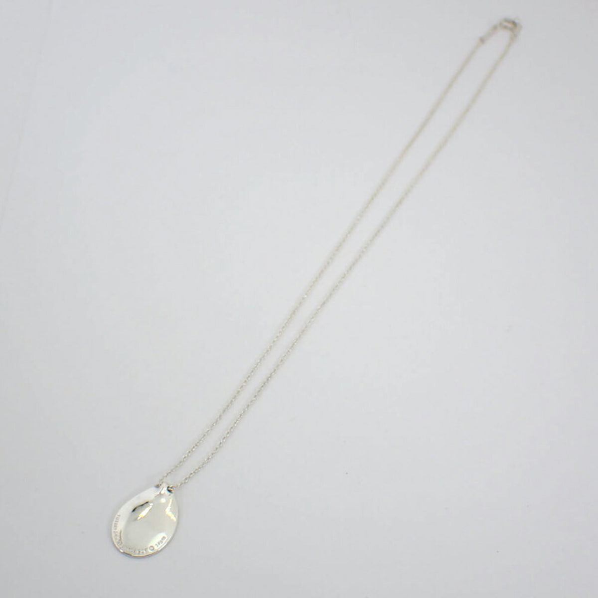 925 Madonna Pendant Necklace W598208