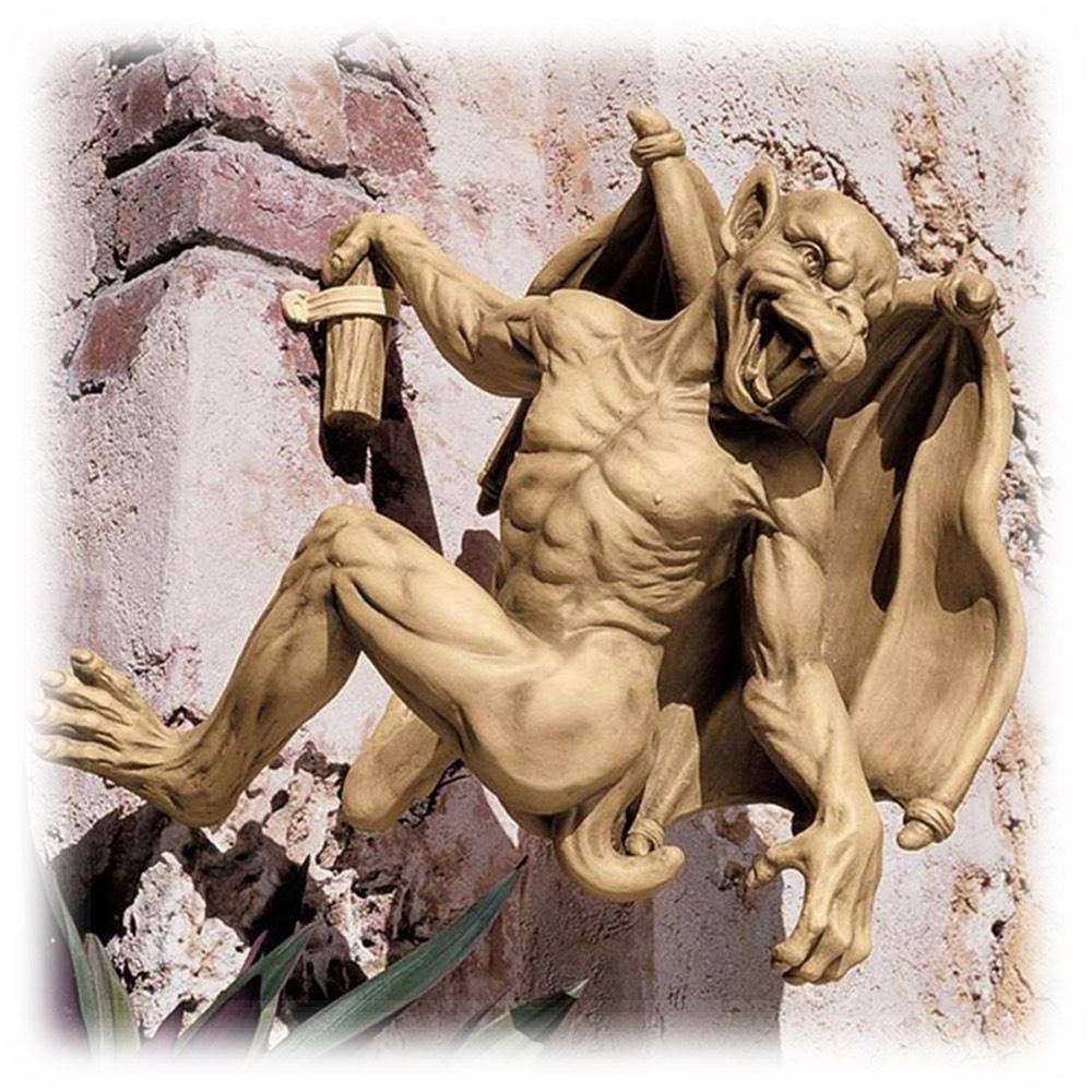 Climbing Gothic Gargoyle Statue E746