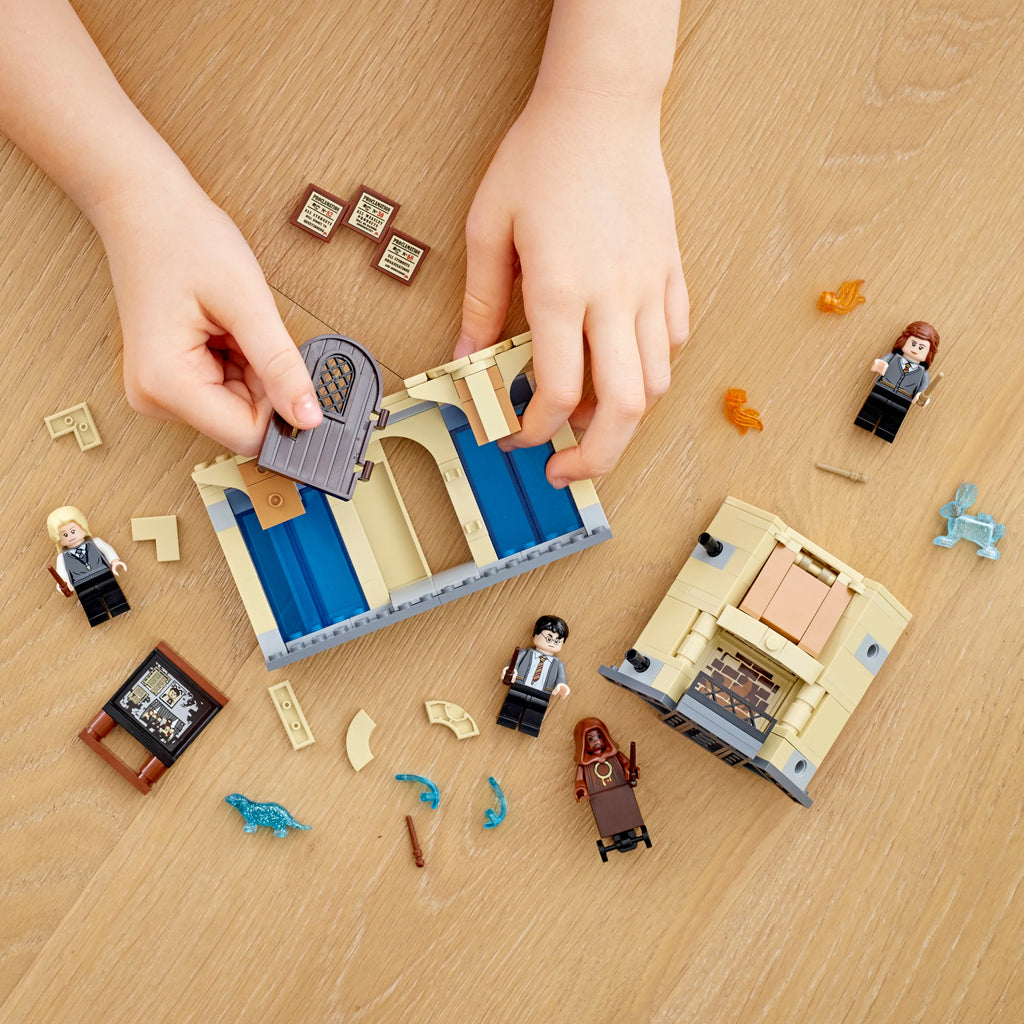 Hogwarts Room of Requirement Building Set (193 Pieces) F3908