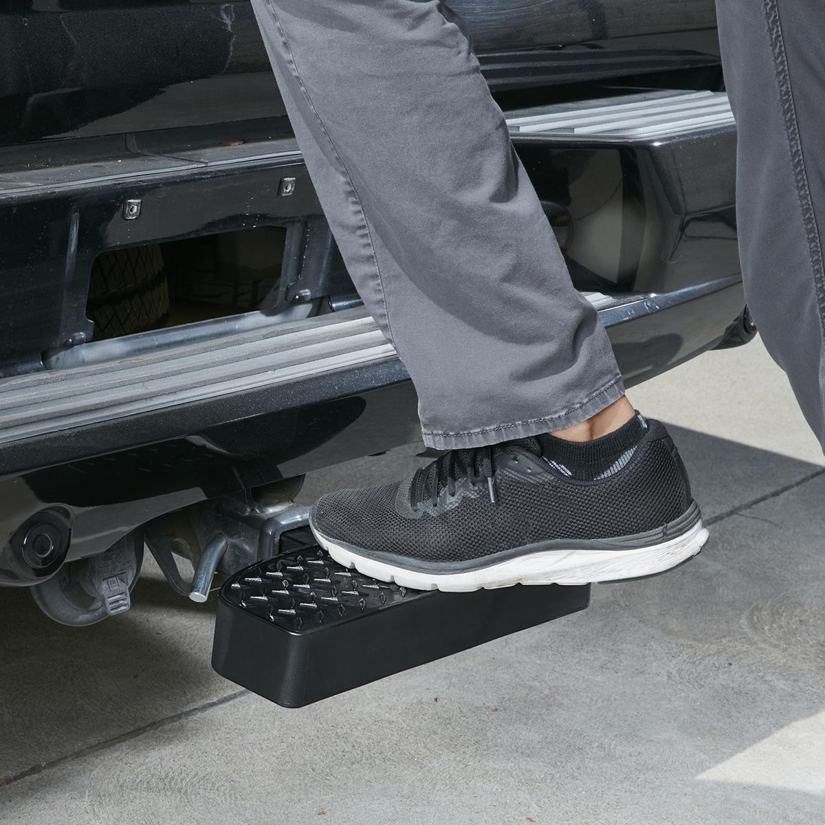 Hitch Mount Bumper Step B46803