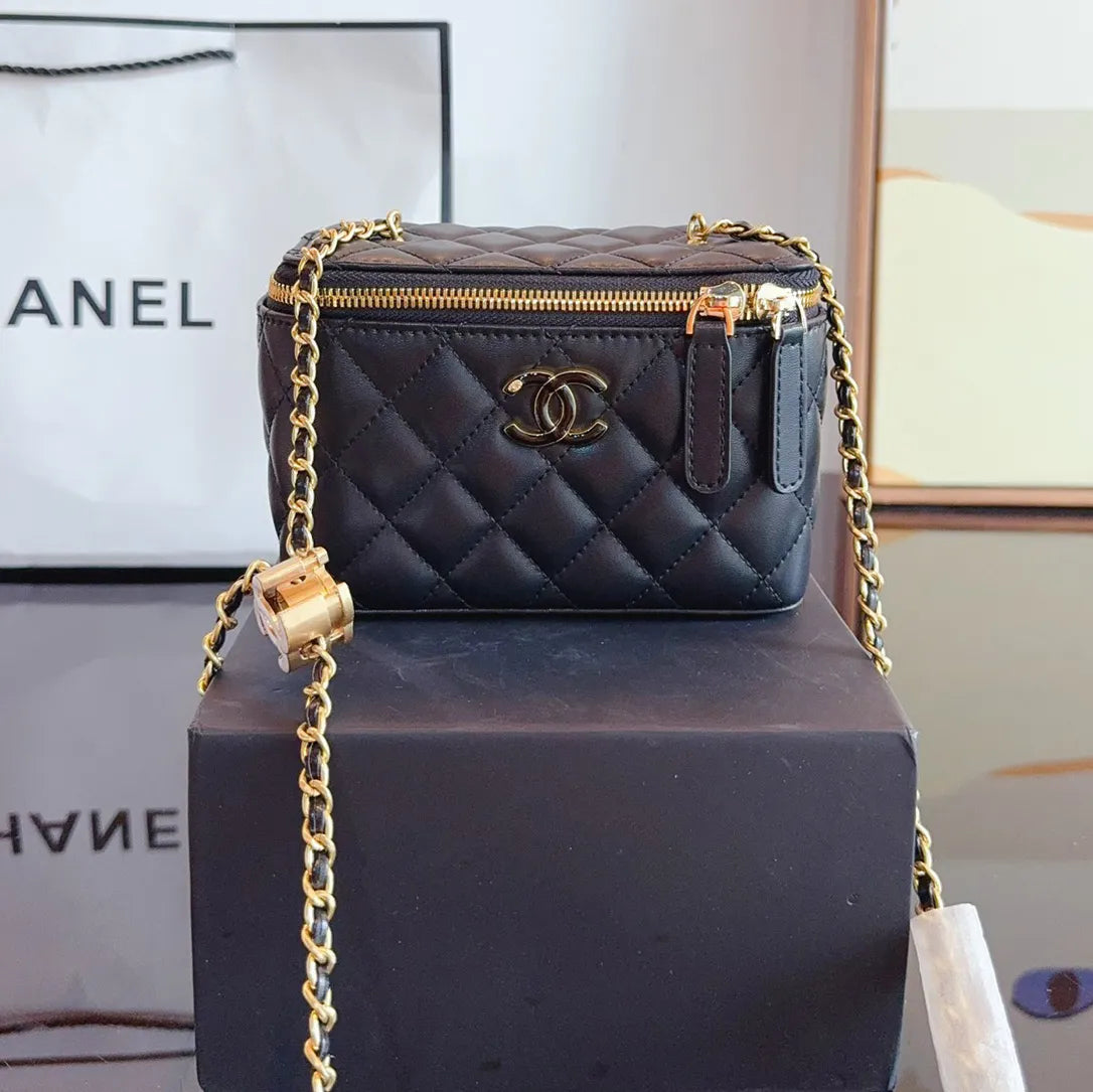 Clutch with Chain P867155