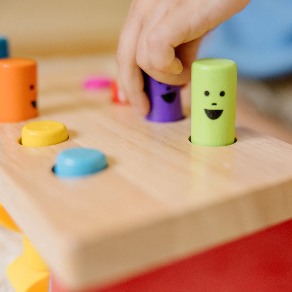 Wooden Pounding Bench Toy With Mallet Y1469