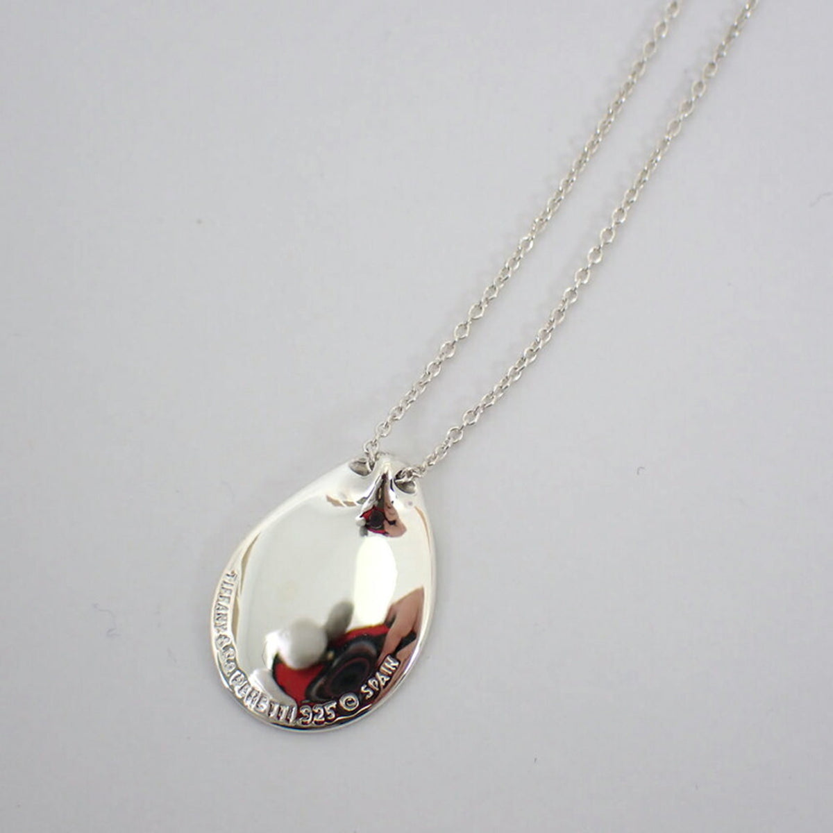 925 Madonna Pendant Necklace W598208