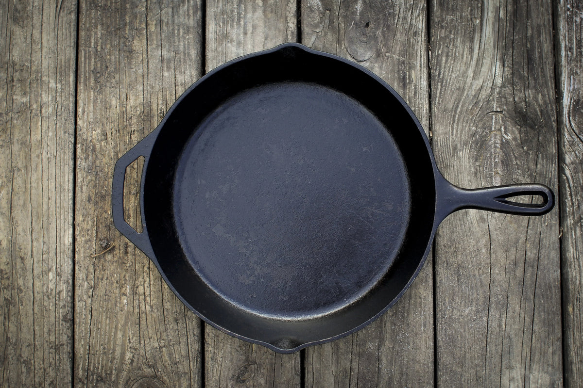 Cast Iron Seasoned 12 Skillet J770