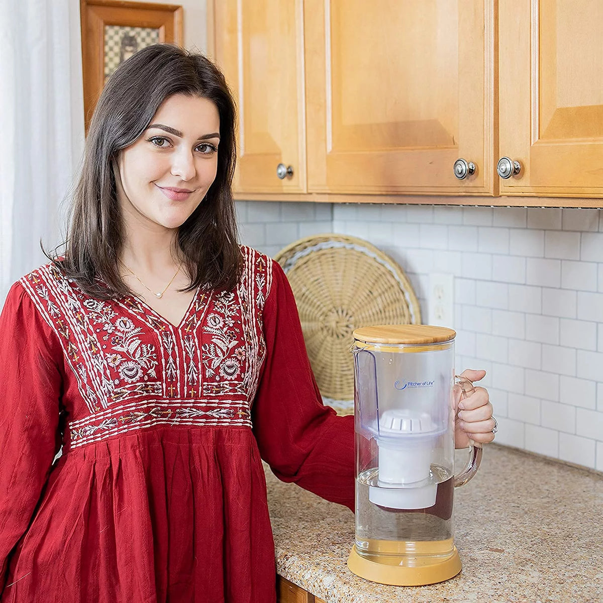 Alkaline Water Filter Pitcher with Bamboo Lid V25187
