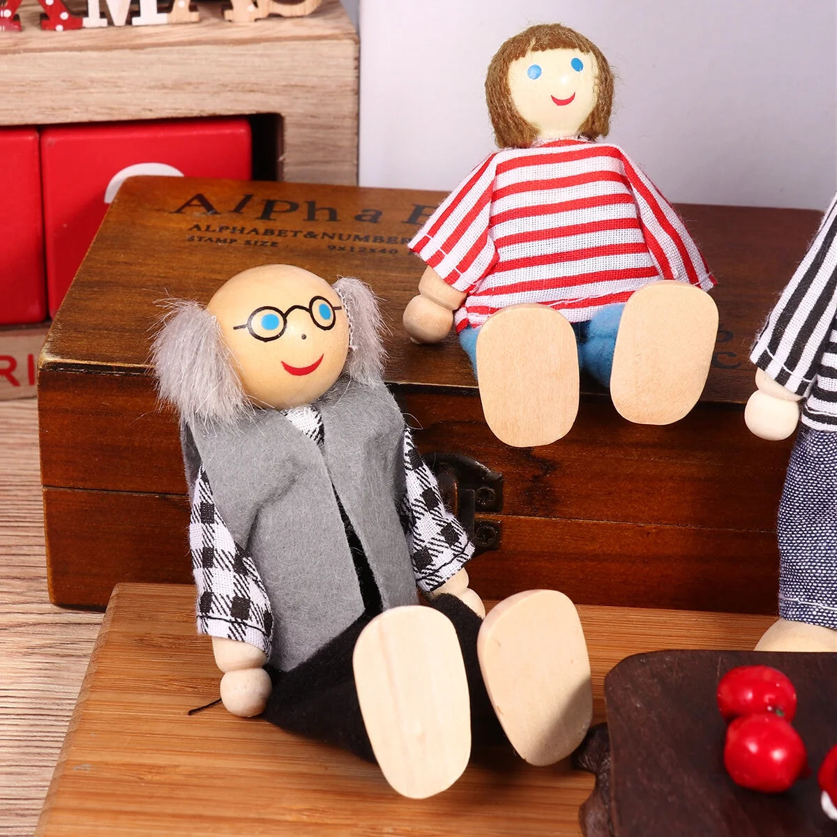 Wooden Dollhouse Dolls Set of 7 Figures K26469
