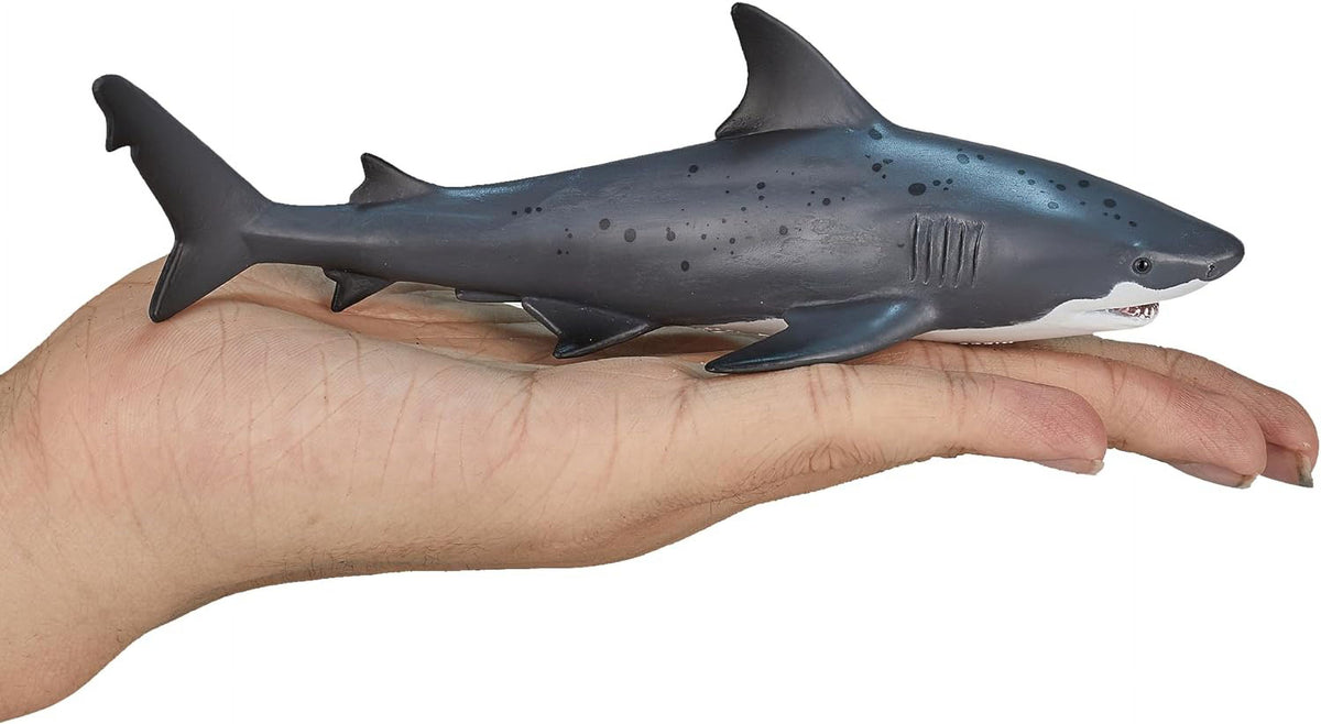 Bull Shark Wildlife Figurine Y83542