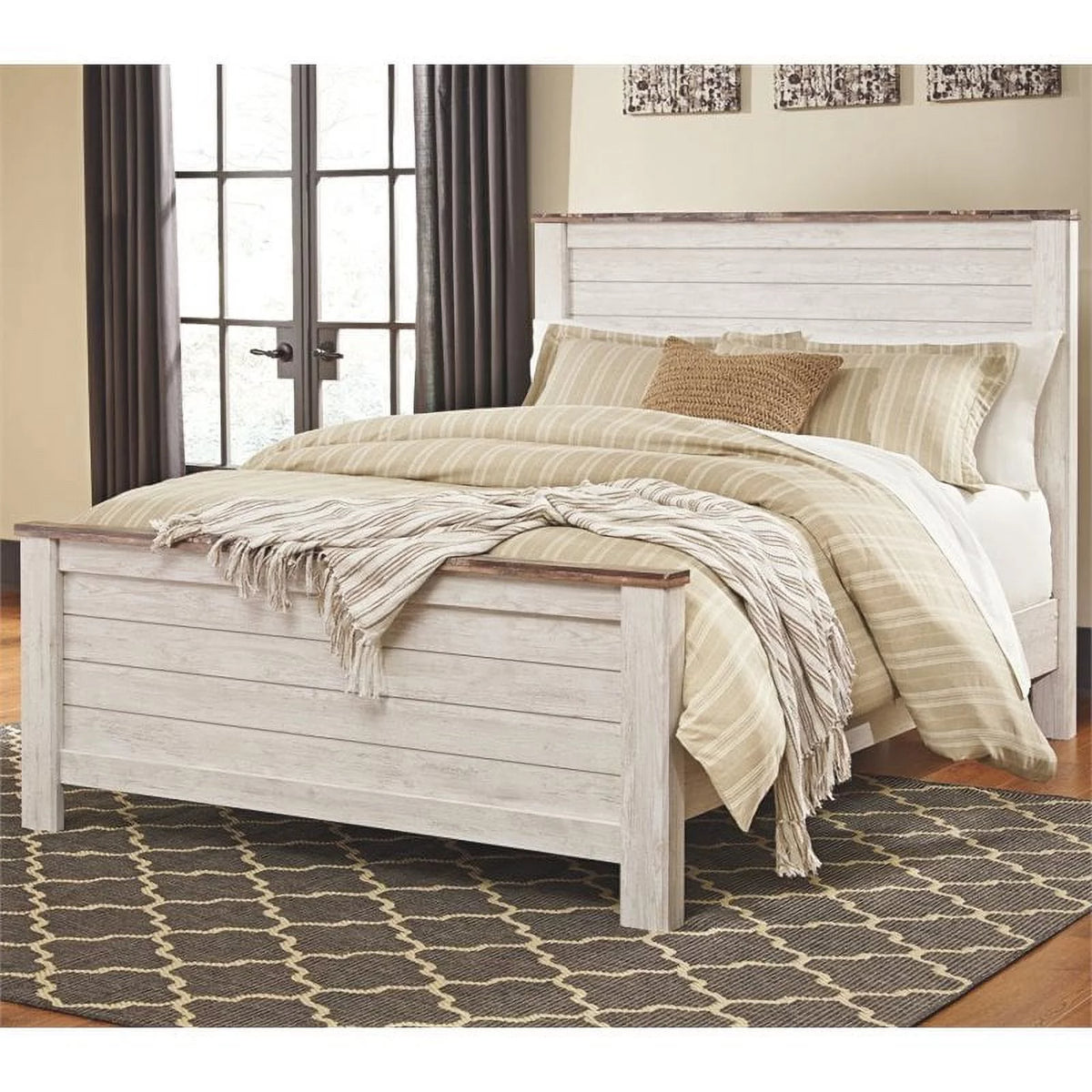 Queen Panel Bed in Whitewash O22592